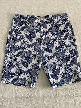 Hudson & Barrow Men's Tropical Print Bermuda Shorts Size 32 Flat front